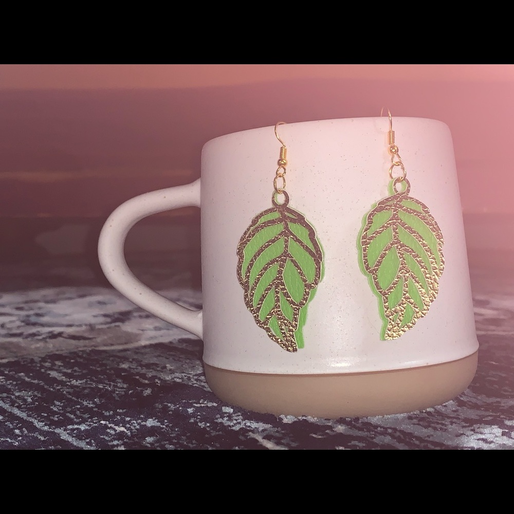 ▫️Gold and Green Leaf Faux Leather Dangle Earrings▫️